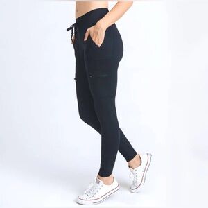 Mono B Skinny Cargo Hybrid Full Black Leggings - Medium